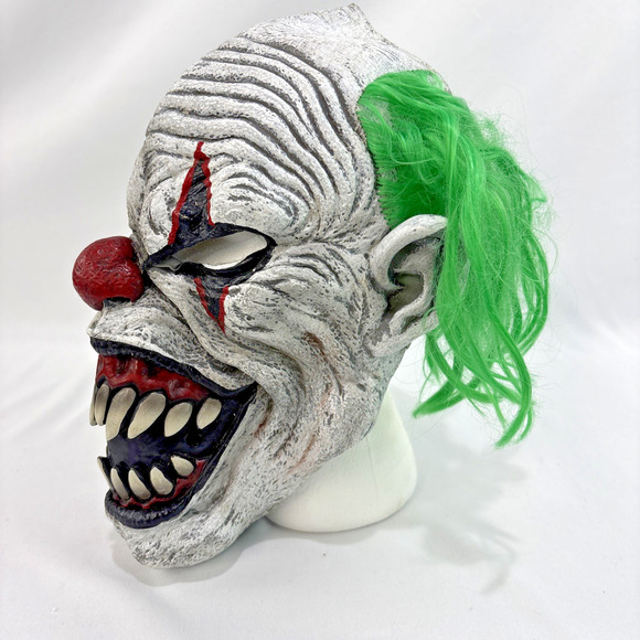 The Last Laugh Scary Laughing Clown Mask with Green Hair Halloween Party Prop - Picture 4 of 5